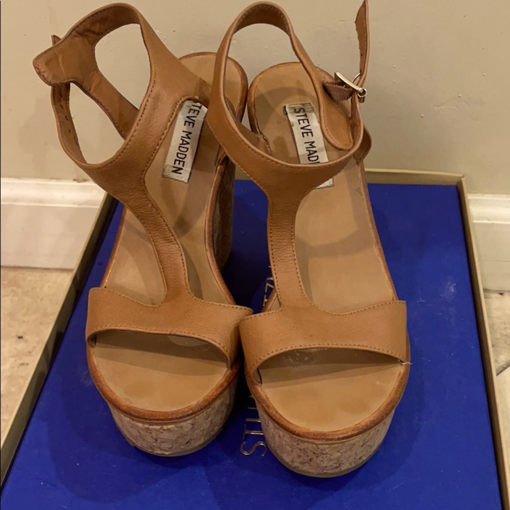 Steve Madden platform sandals nude, sexy